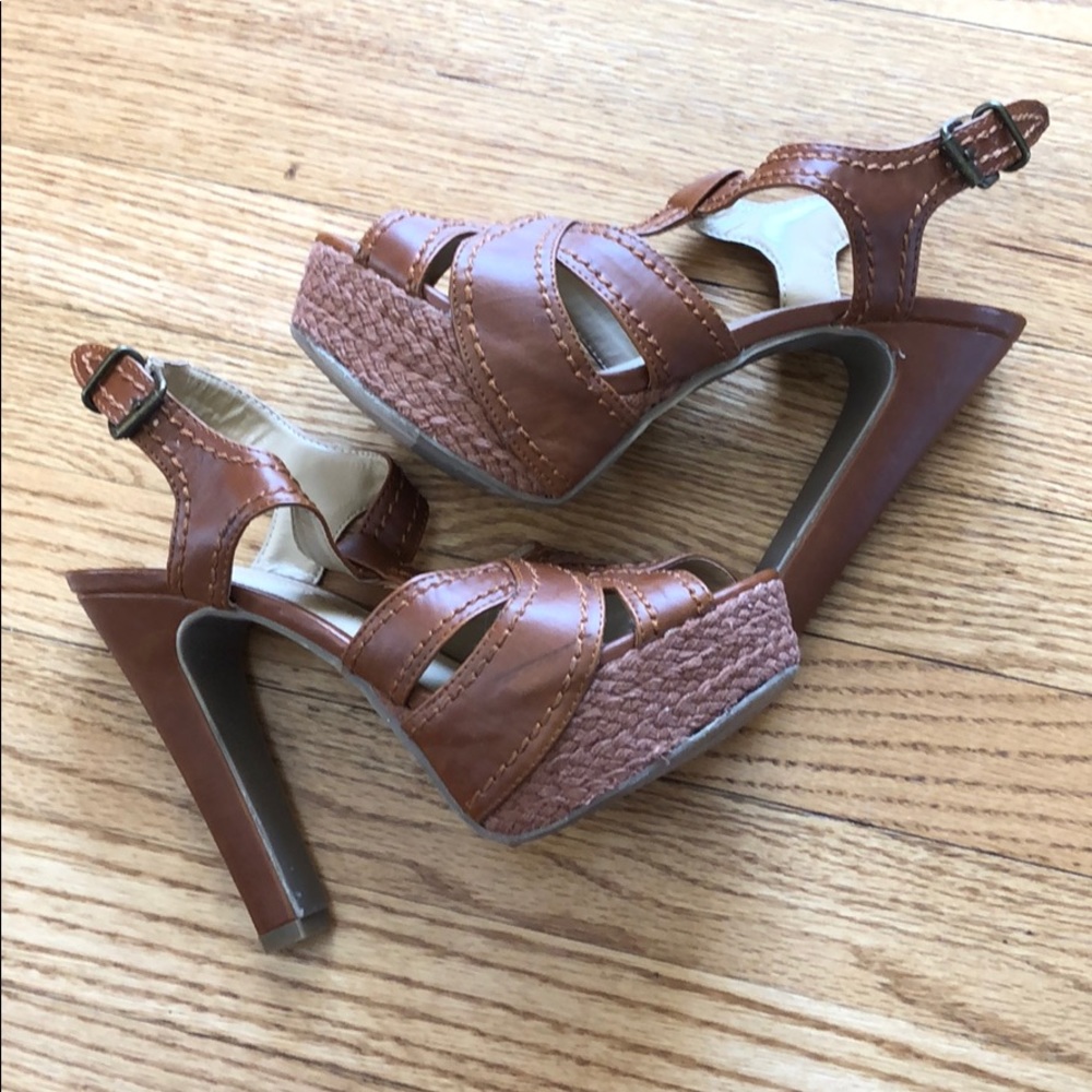 Lauren Conrad heels size 7.5